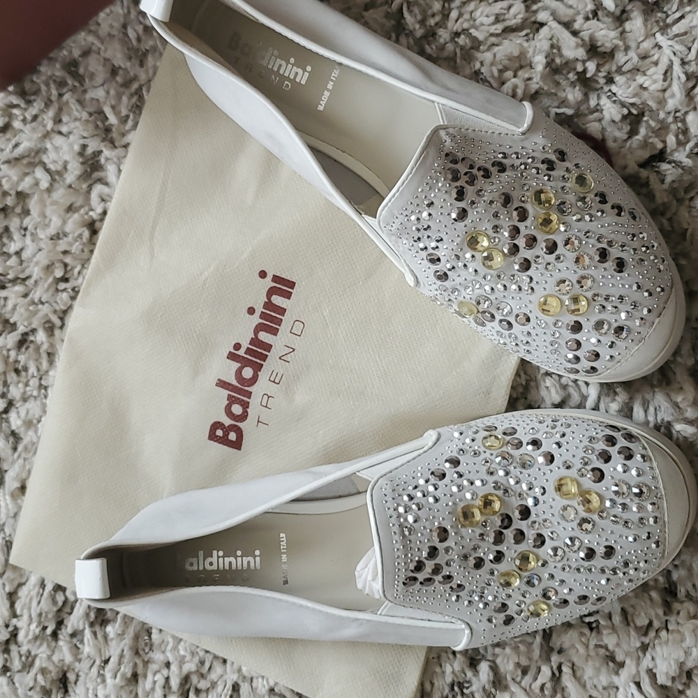 Slip on sneakers with rhinestone